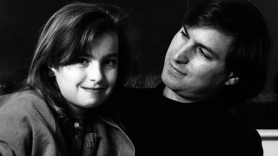 Steve Jobs avec sa fille aînée, Lisa, avec qui il entretenait une relation difficile.